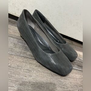 Trotters Grey Wedge heels